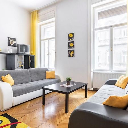 Izabella Home 2 Budapest Exterior photo